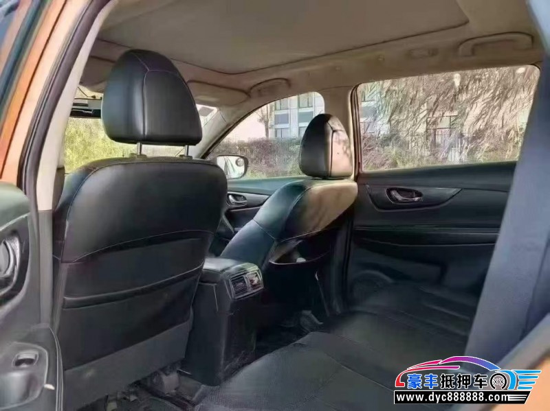 15年日产奇骏轿车抵押车出售