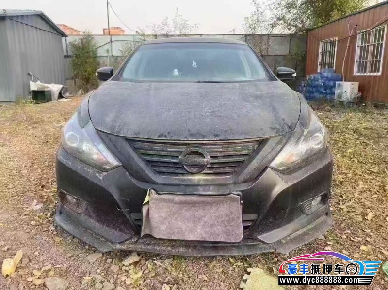 16年日产天籁轿车抵押车出售