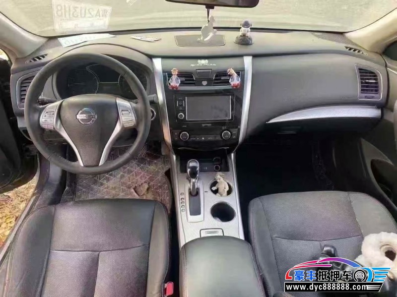 16年日产天籁轿车抵押车出售