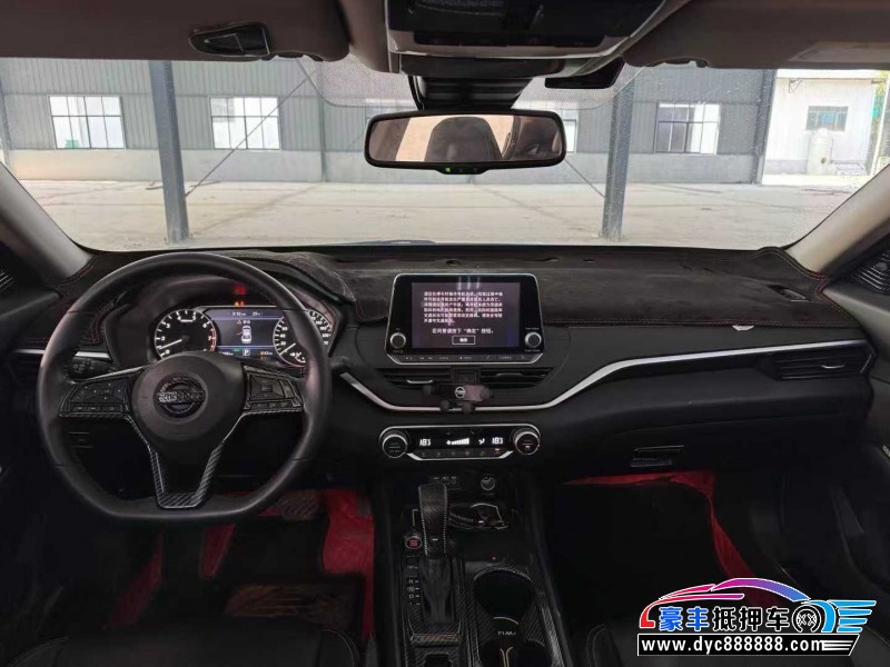 19年日产天籁轿车抵押车出售