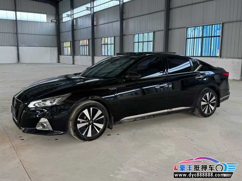 19年日产天籁轿车抵押车出售
