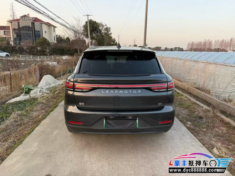 25年零跑C11轿车抵押车出售