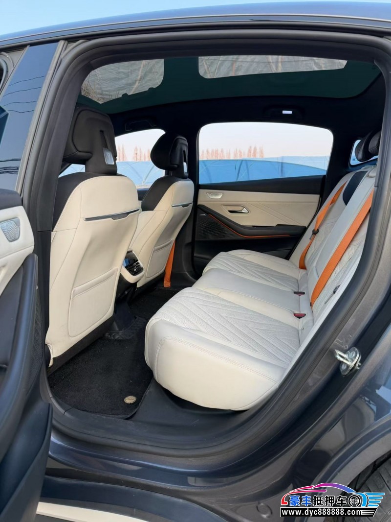 24年长安深蓝SL03轿车抵押车出售