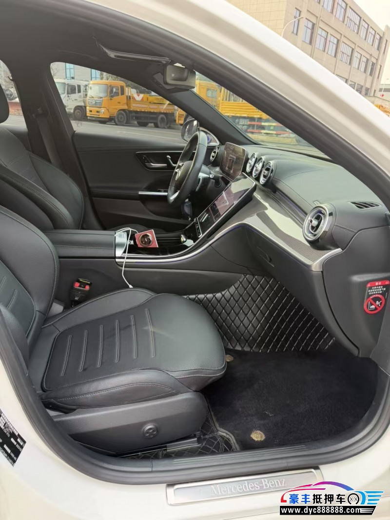 23年奔驰C轿车抵押车出售