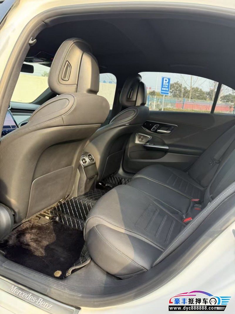 23年奔驰C轿车抵押车出售