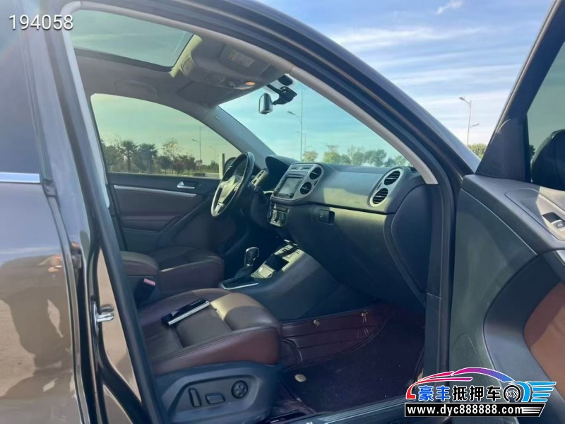 14年大众途观轿车抵押车出售