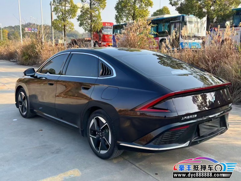 24年五菱星光轿车抵押车出售