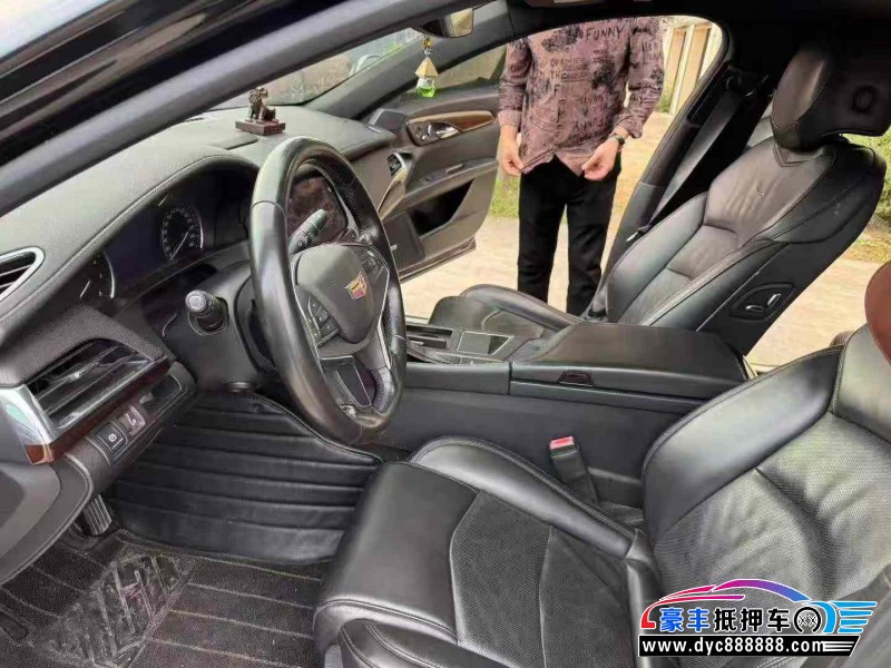 17年凯迪拉克CT6轿车抵押车出售