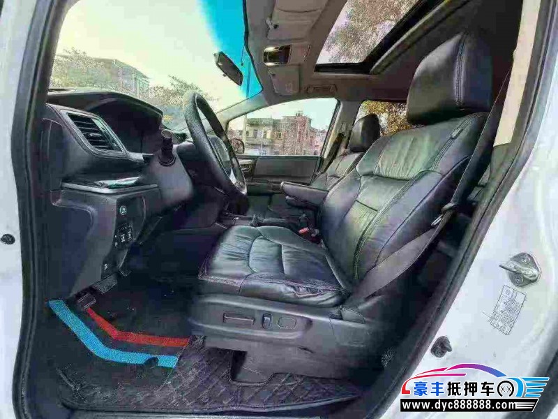 15年本田奥德赛轿车抵押车出售