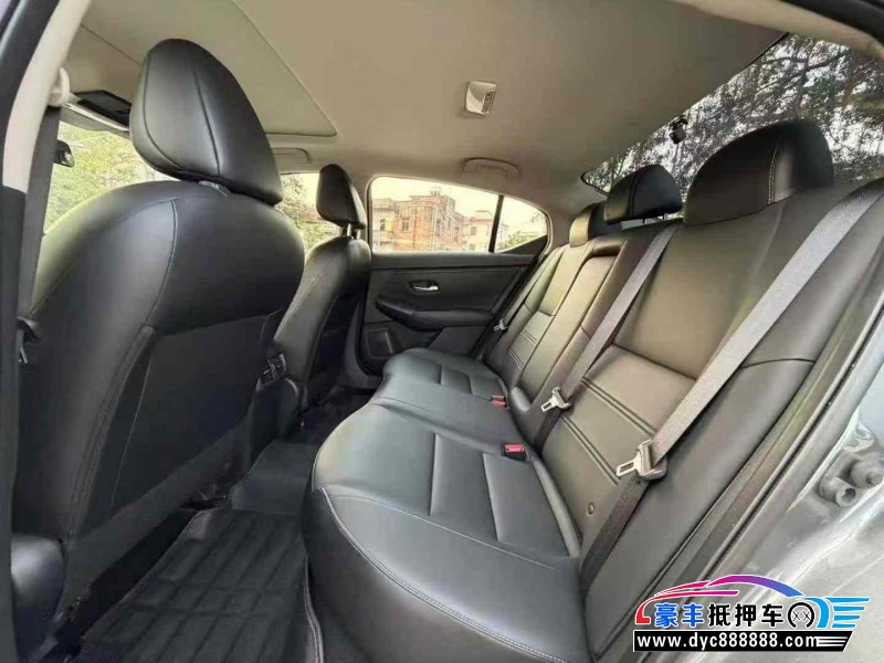 20年日产轩逸轿车抵押车出售