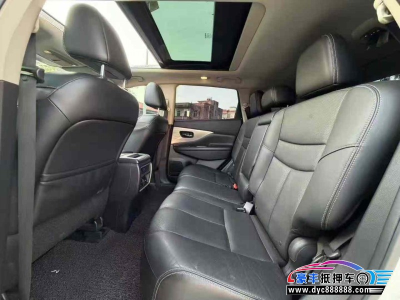 22年日产楼兰轿车抵押车出售