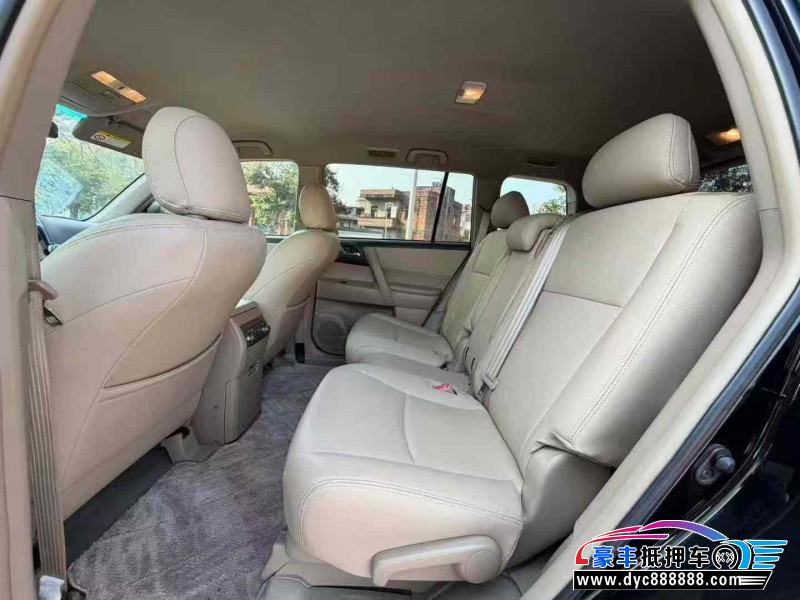 13年丰田汉兰达轿车抵押车出售