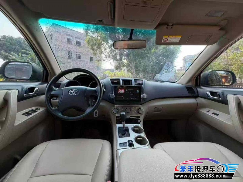 13年丰田汉兰达轿车抵押车出售