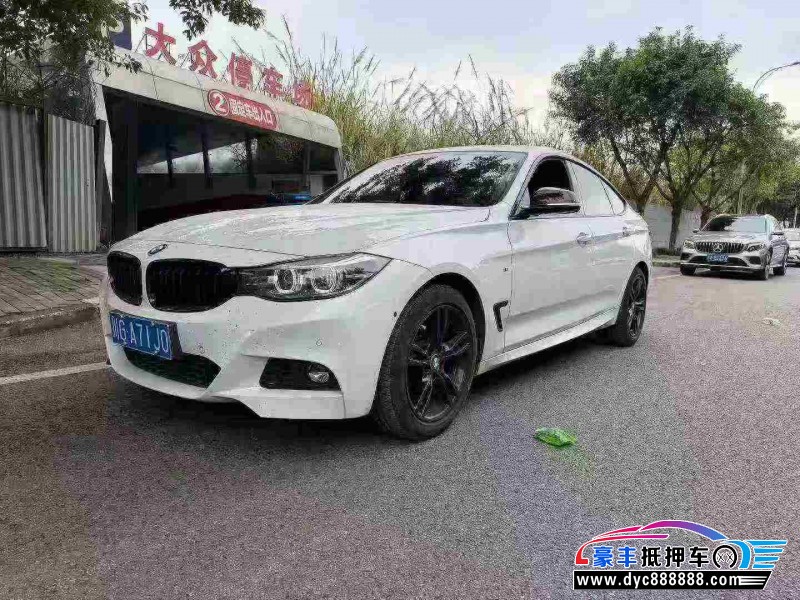 21年宝马3系轿车抵押车出售