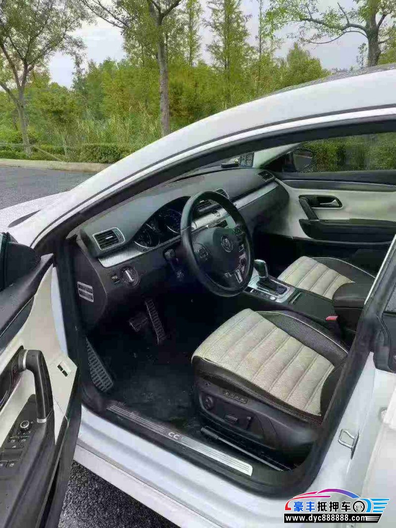 15年大众CC轿车抵押车出售