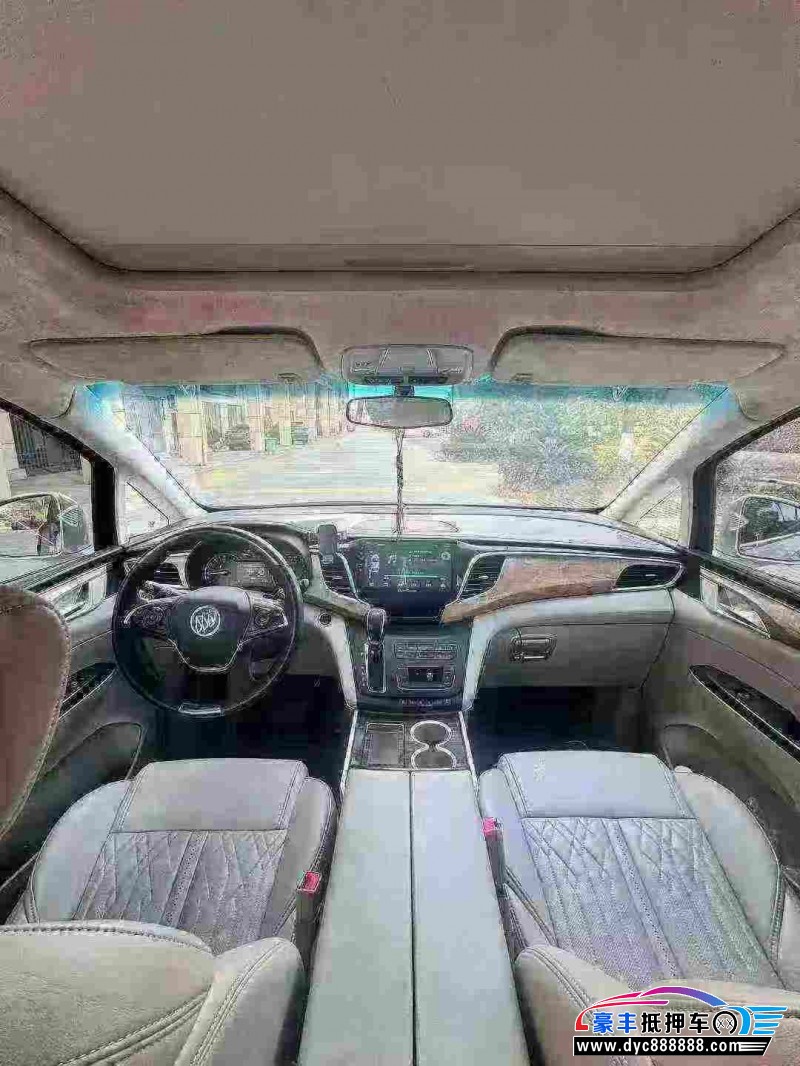 19年别克GL8MPV抵押车出售