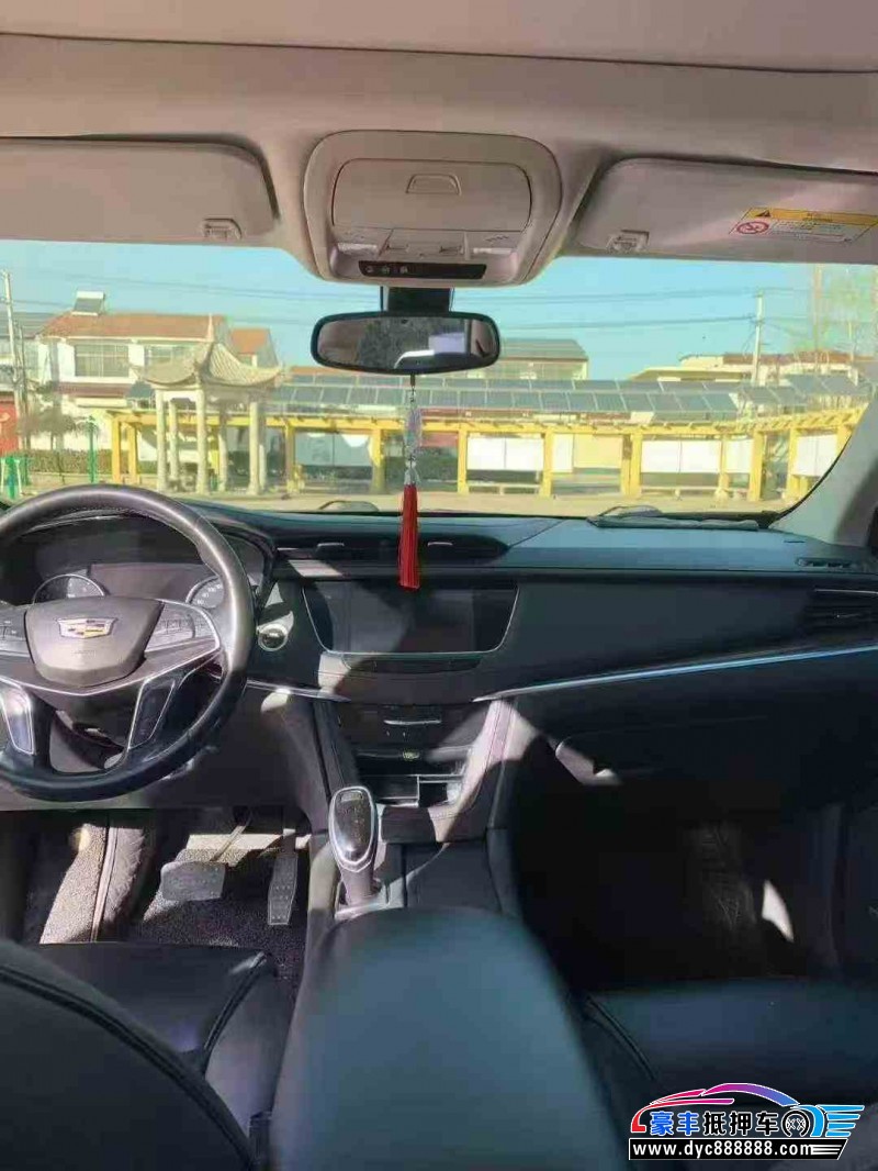 18年凯迪拉克XT5轿车抵押车出售