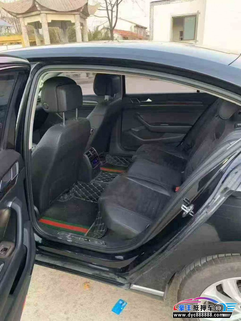 17年大众迈腾轿车抵押车出售