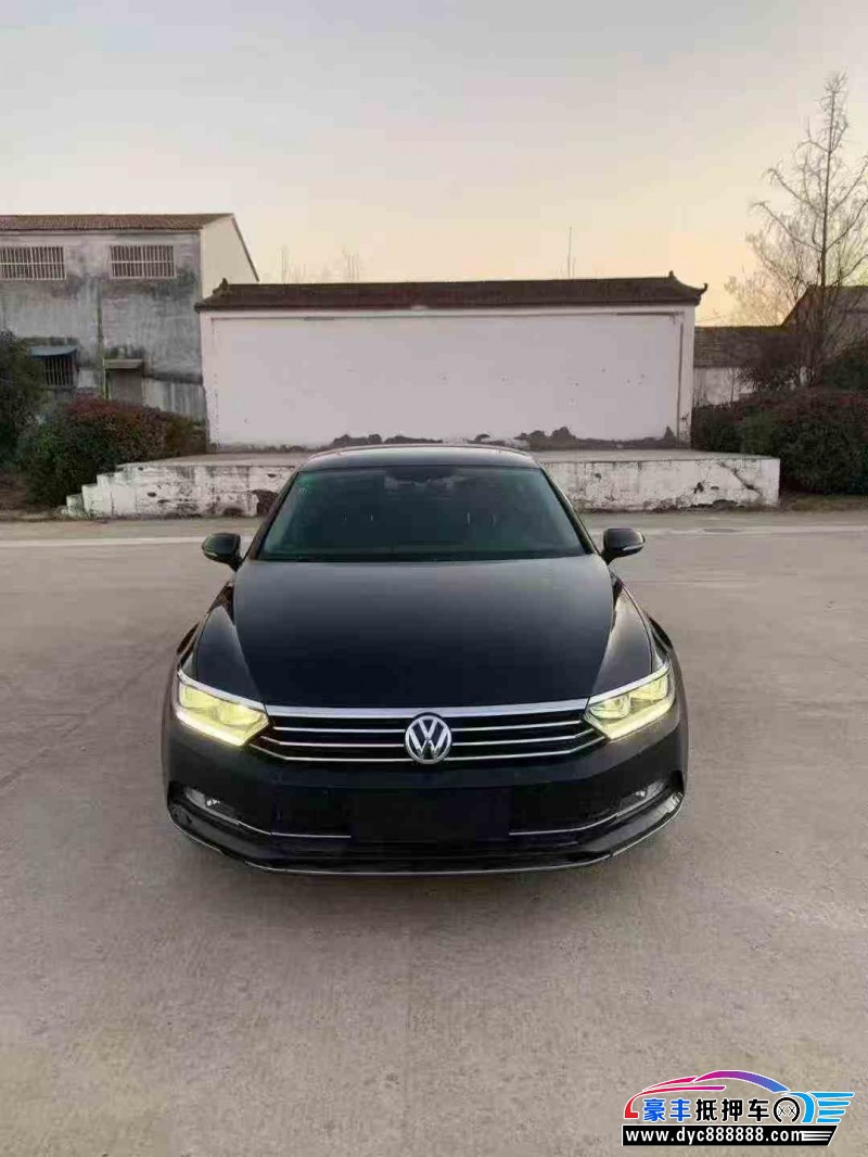 17年大众迈腾轿车抵押车出售