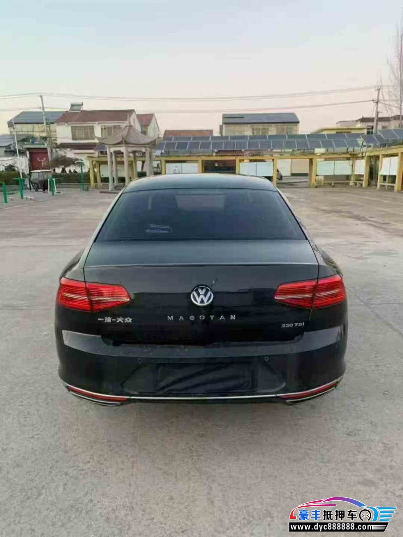 17年大众迈腾轿车抵押车出售