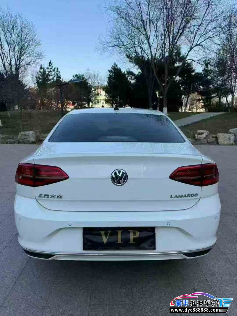 22年大众凌渡轿车抵押车出售