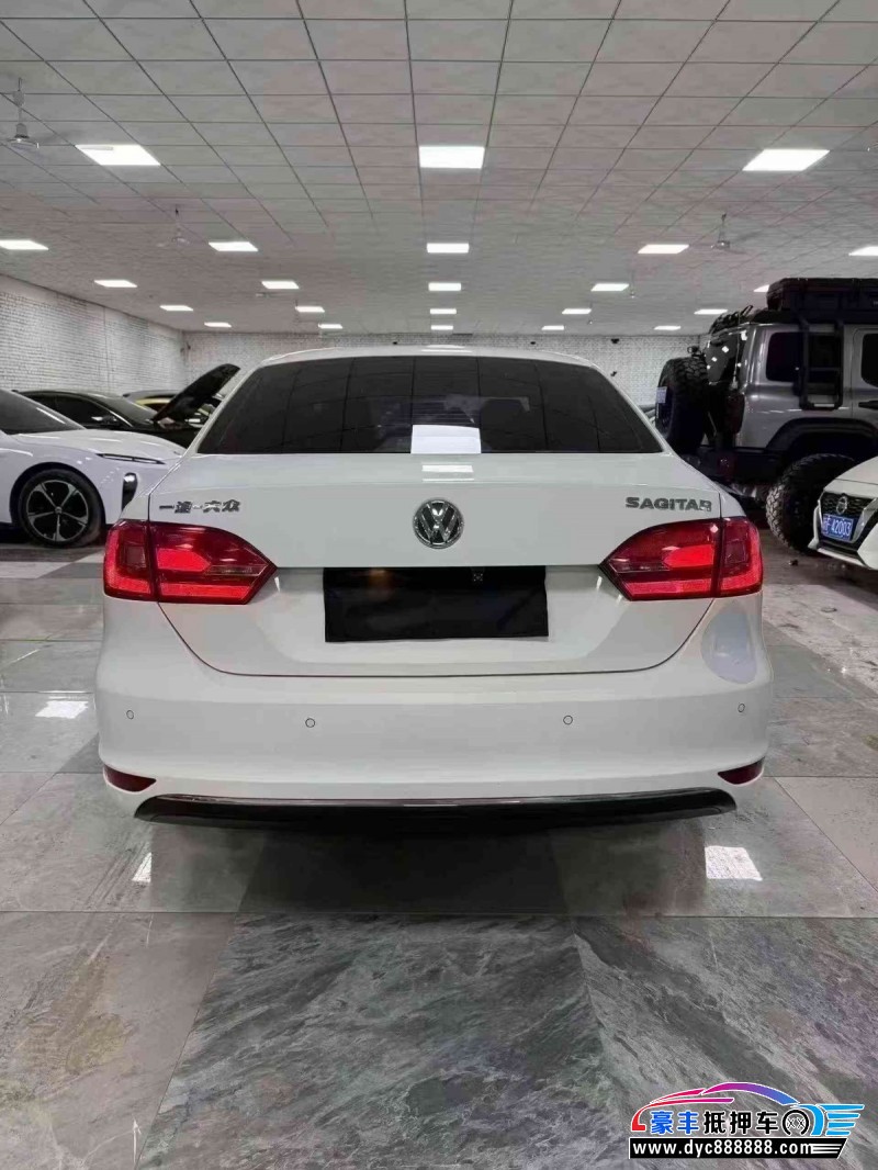 13年大众速腾轿车抵押车出售