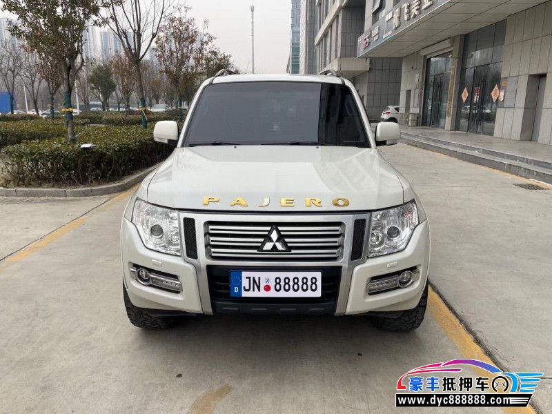 19年三菱帕杰罗轿车抵押车出售