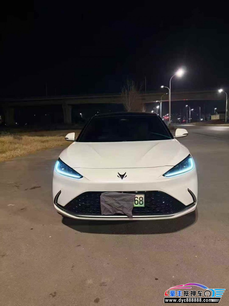 22年极狐阿尔法S轿车抵押车出售