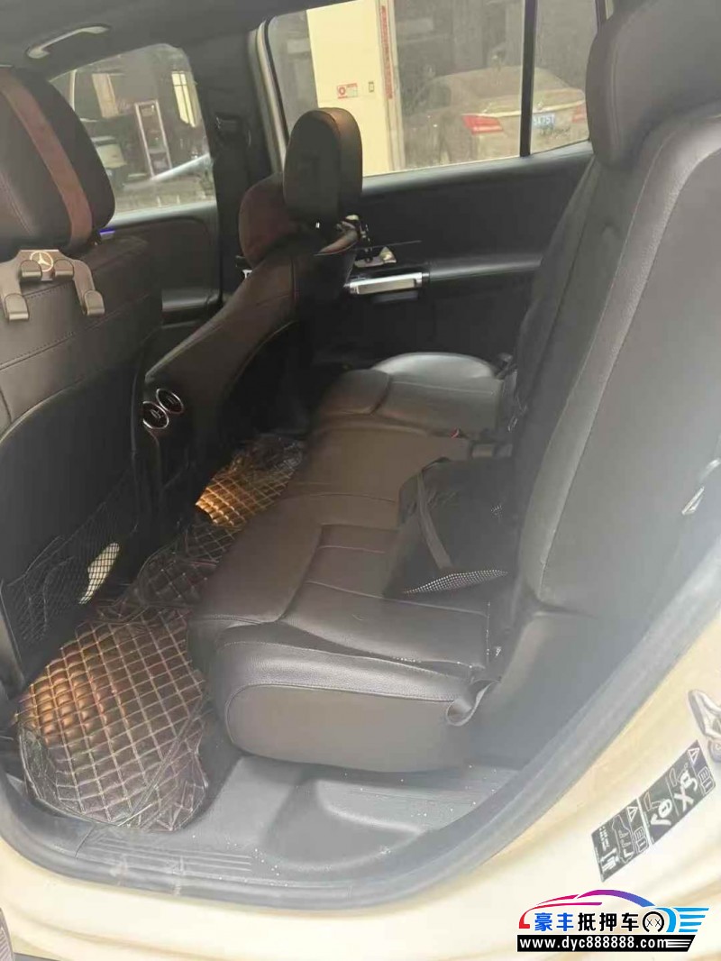 21年奔驰GLB轿车抵押车出售