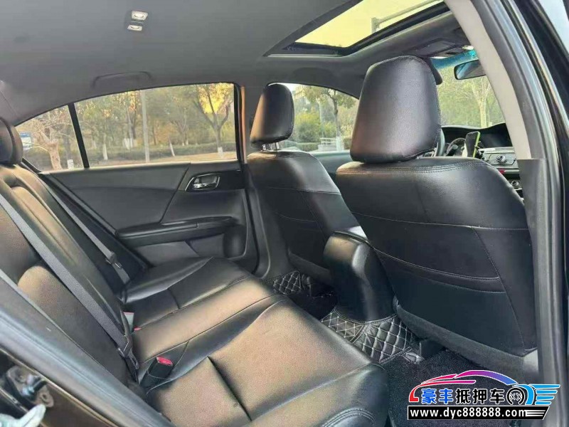 18年本田雅阁轿车抵押车出售