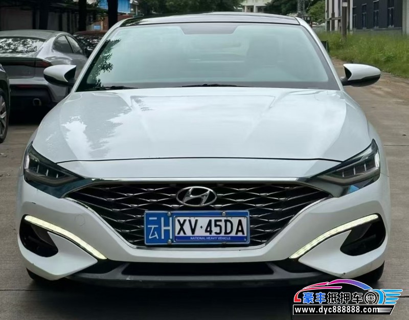 20年现代菲斯塔轿车抵押车出售