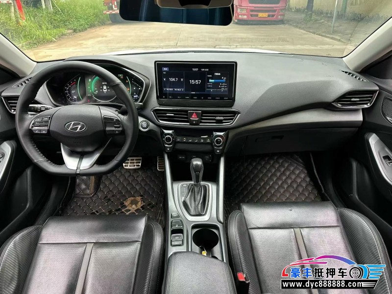 20年现代菲斯塔轿车抵押车出售