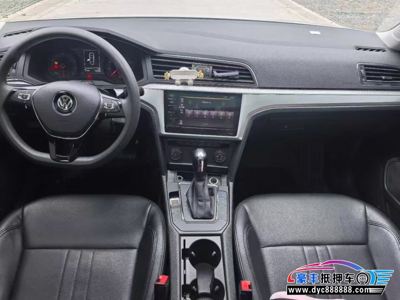 22年大众凌渡轿车抵押车出售