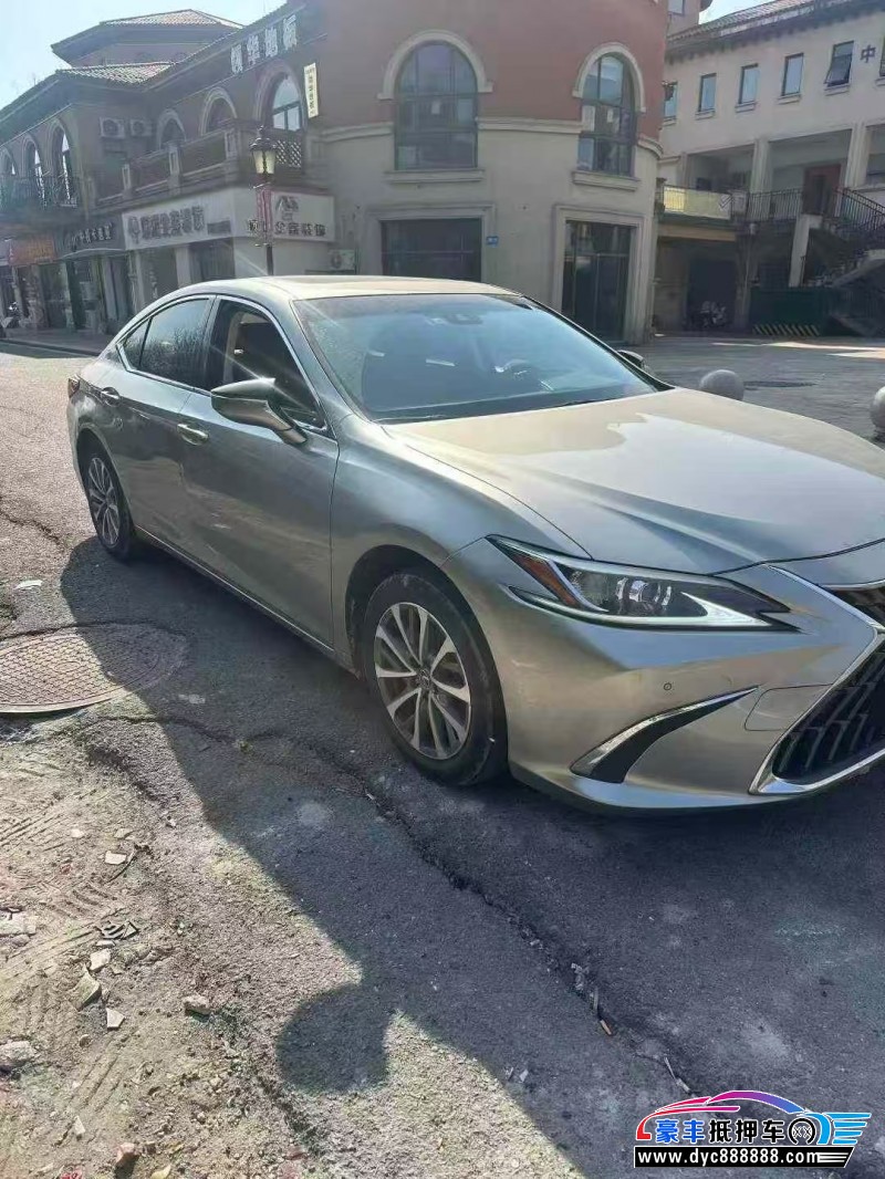 22年雷克萨斯ES轿车抵押车出售