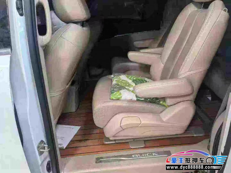 19年别克GL8轿车抵押车出售