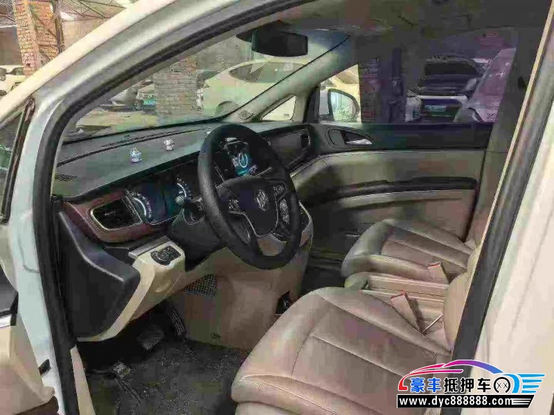 19年别克GL8轿车抵押车出售