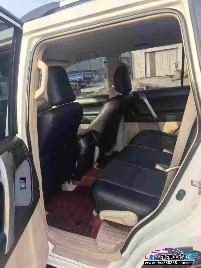 14年丰田普拉多（霸道）轿车抵押车出售