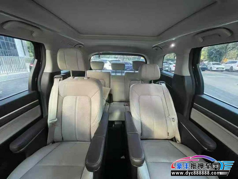 22年传祺M8轿车抵押车出售