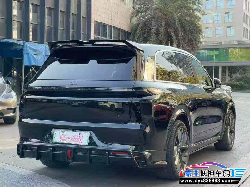 25年理想L8轿车抵押车出售