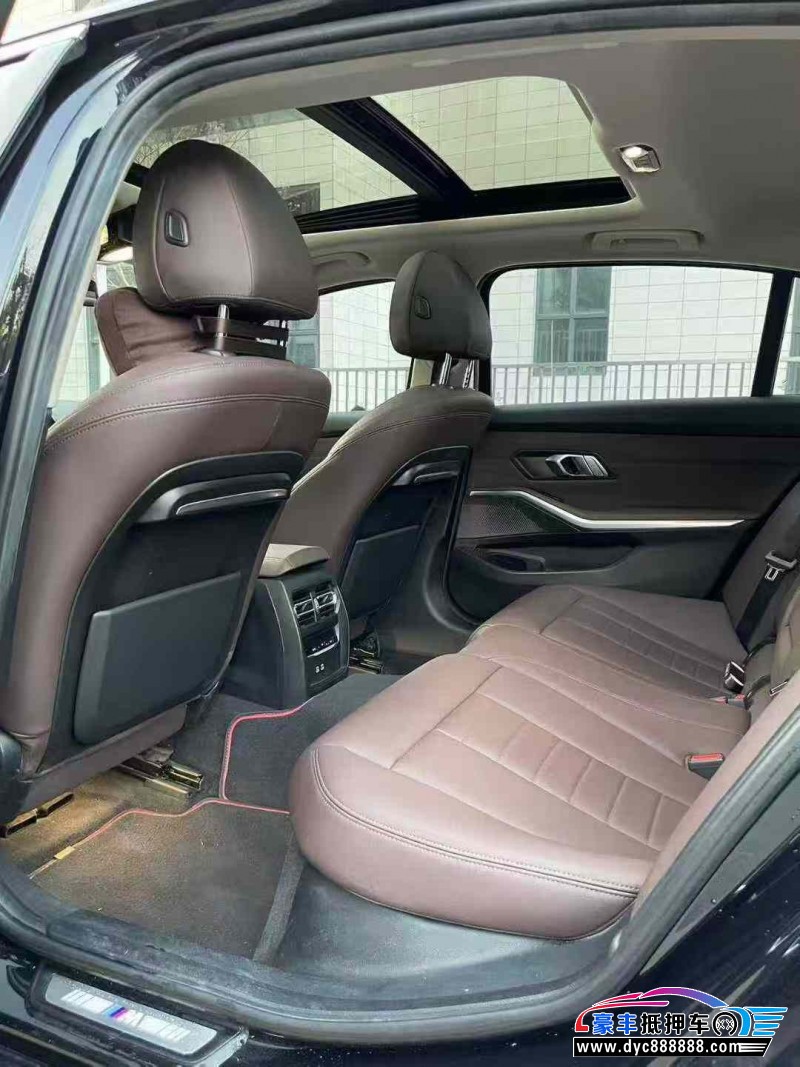 21年宝马3系轿车抵押车出售