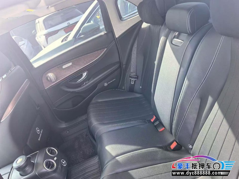 20年奔驰E轿车抵押车出售