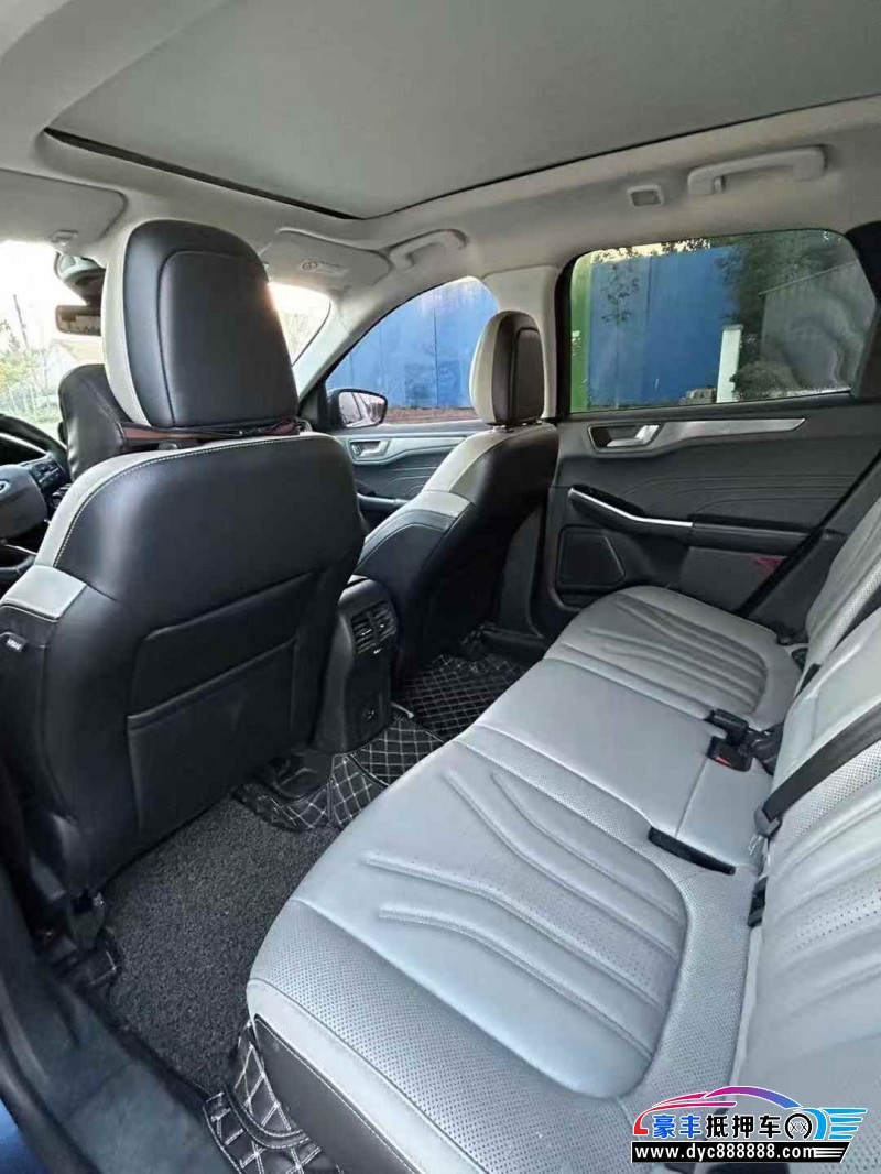 21年福特锐际轿车抵押车出售