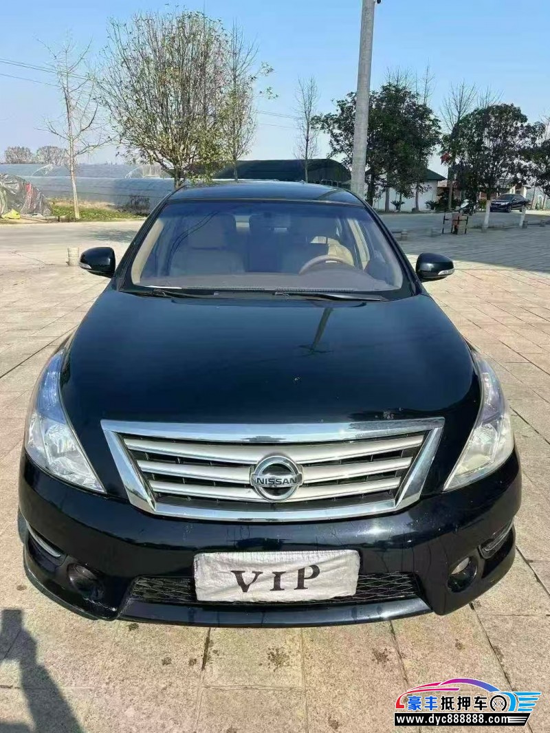 12年日产天籁轿车