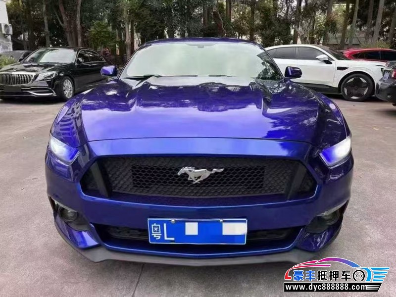 17年福特野马轿车