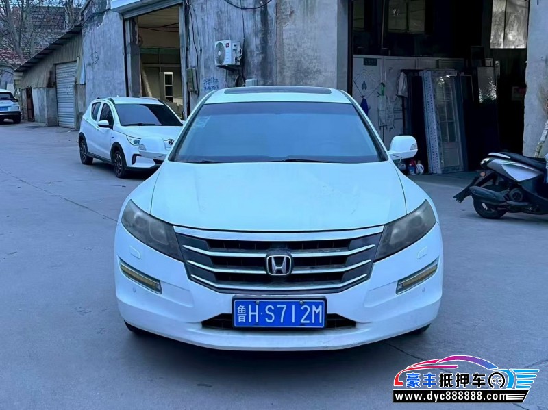12年本田歌诗图轿车