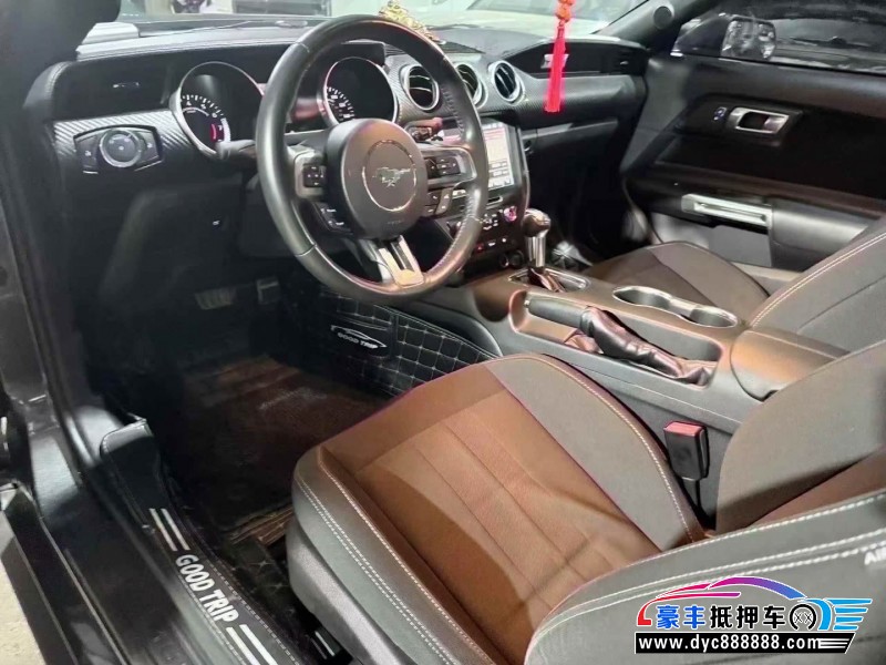 18年福特野马轿车抵押车出售