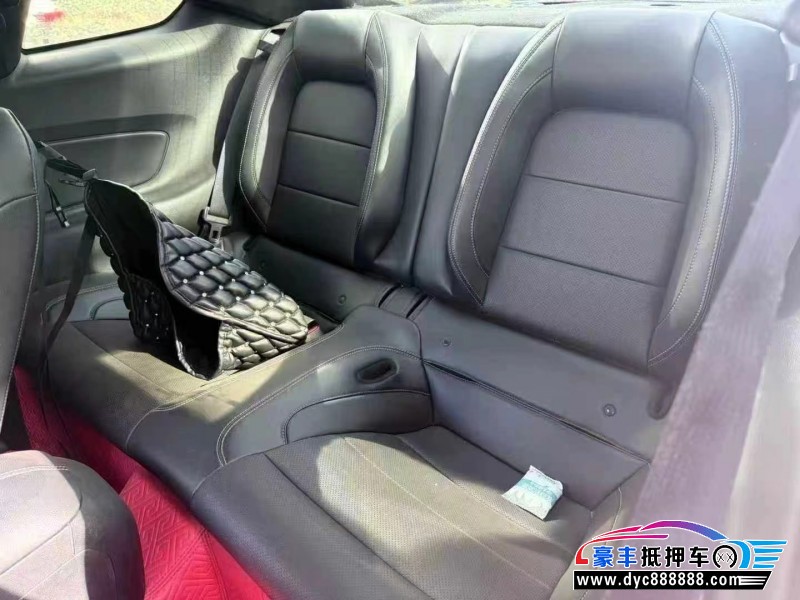 18年福特野马轿车抵押车出售