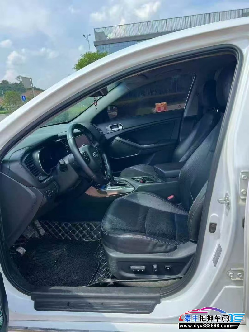 15年起亚K5轿车抵押车出售