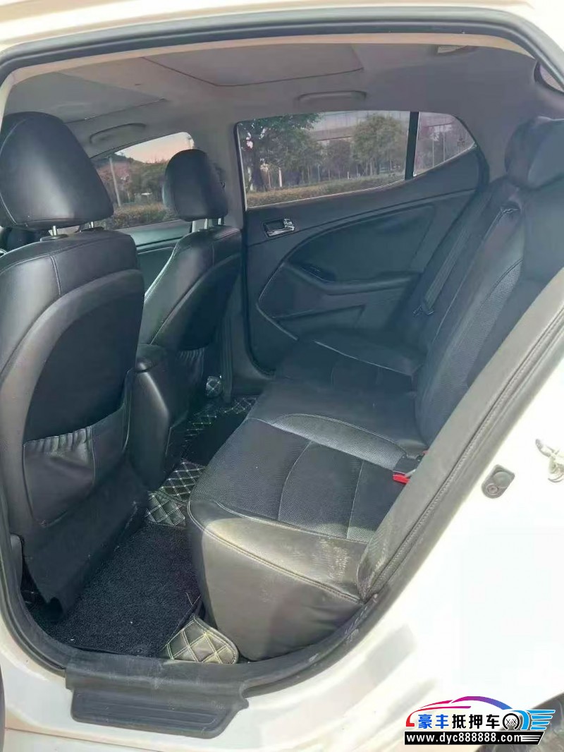 15年起亚K5轿车抵押车出售