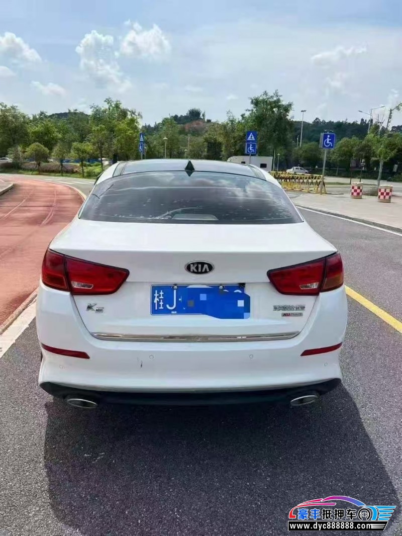 15年起亚K5轿车抵押车出售